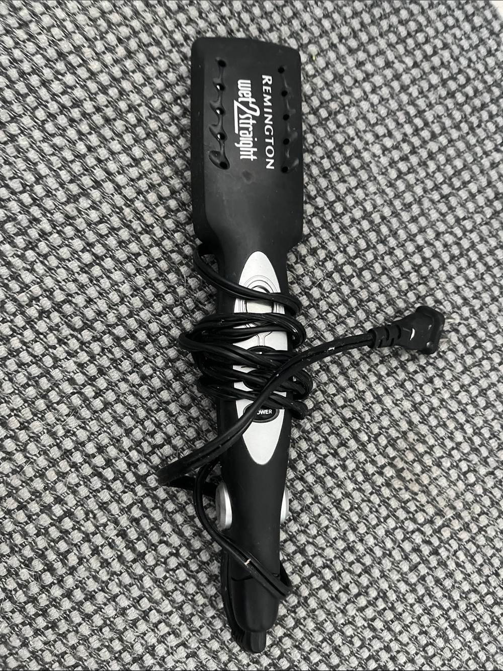 Remington Black Wet-to-Dry Hair Straightener with Silver Accents
